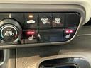 運転席と助手席には寒い時期に大活躍のシートヒーター付です。