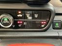 運転席と助手席には寒い時期に大活躍のシートヒーター付です。