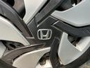 足元が整っていると、車全体がすっきりとした印象になります。丁寧に清掃を済ませており、気持ちよく乗り出せる状態です。まずは実車の雰囲気をご覧ください。