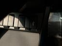 スマートフォンなどの充電に便利なUSBジャック。運転席からも助手席からも使いやすいです。