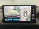 車両周囲を映す全周囲カメラが、駐車や切り返しをしっかりサポート。運転に自信がない方にも心強い装備です。