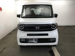 このフロントマスクは個性もいっぱい　人気の車です。 6