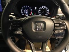 ��ˤʤ��ॹ�ƥ���󥰤Ǥ������ƥ���󥰤α�¦�ˤϥ��롼������ȥ����롢��¦�������ǥ�����⥳�󥹥��å��Ǥ����긵�����Ǥ���Τ������Ǥ��� 3