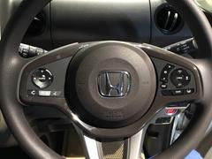 ��ˤʤ��ॹ�ƥ���󥰤Ǥ������ƥ���󥰤α�¦�ˤϥ��롼������ȥ����롢��¦�������ǥ�����⥳�󥹥��å��Ǥ����긵�����Ǥ���Τ������Ǥ��� 3