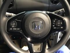 ��ˤʤ��ॹ�ƥ���󥰤Ǥ������ƥ���󥰤α�¦�ˤϥ��롼������ȥ����롢��¦�������ǥ�����⥳�󥹥��å��Ǥ����긵�����Ǥ���Τ������Ǥ��� 3