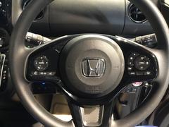 ��ˤʤ��ॹ�ƥ���󥰤Ǥ������ƥ���󥰤α�¦�ˤϥ��롼������ȥ����롢��¦�������ǥ�����⥳�󥹥��å��Ǥ����긵�����Ǥ���Τ������Ǥ��� 3