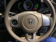 �ϥ�ɥ�˥����ǥ������ܥ��󤬤������ޤ���������ܤ����ϥ�ɥ뤫��Υ�����Ȥʤ������ͥ��ƥ����ǥ������ڤ��ؤ���ܥ�塼��Ĵ�����Ǥ��ޤ��Τǰ�����ž�ˤ���Ω���ޤ��� 3