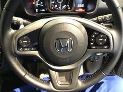 ��ˤʤ��ॹ�ƥ���󥰤Ǥ������ƥ���󥰤α�¦�ˤϥ��롼������ȥ����롢��¦�������ǥ�����⥳�󥹥��å��Ǥ����긵�����Ǥ���Τ������Ǥ��� 3