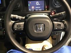 ��ˤʤ��ॹ�ƥ���󥰤Ǥ������ƥ���󥰤α�¦�ˤϥ��롼������ȥ����롢��¦�������ǥ�����⥳�󥹥��å��Ǥ����긵�����Ǥ���Τ������Ǥ��� 3