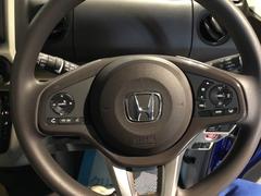 ��ˤʤ��ॹ�ƥ���󥰤Ǥ������ƥ���󥰤α�¦�ˤϥ��롼������ȥ����롢��¦�������ǥ�����⥳�󥹥��å��Ǥ����긵�����Ǥ���Τ������Ǥ��� 3