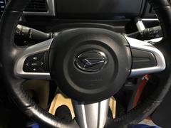 �ϥ�ɥ�˥����ǥ������ܥ��󤬤������ޤ���������ܤ����ϥ�ɥ뤫��Υ�����Ȥʤ������ͥ��ƥ����ǥ������ڤ��ؤ���ܥ�塼��Ĵ�����Ǥ��ޤ��Τǰ�����ž�ˤ���Ω���ޤ��� 3