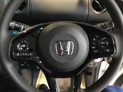 ��ˤʤ��ॹ�ƥ���󥰤Ǥ������ƥ���󥰤α�¦�ˤϥ��롼������ȥ����롢��¦�������ǥ�����⥳�󥹥��å��Ǥ����긵�����Ǥ���Τ������Ǥ��� 3