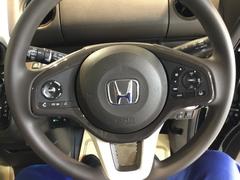 ��ˤʤ��ॹ�ƥ���󥰤Ǥ������ƥ���󥰤α�¦�ˤϥ��롼������ȥ����롢��¦�������ǥ�����⥳�󥹥��å��Ǥ����긵�����Ǥ���Τ������Ǥ��� 3