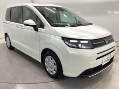 大きく開いて、乗り降りしやすい両側電動スライドドアです。 5