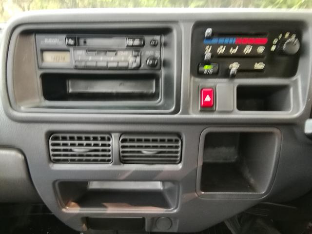 サンバートラック 　４ＷＤ　５速ミッション　パワステ　エアコン　三方開　　走行１２２２００ｋｍ　タイミングベルト交換済み　車検２年付き　内外装クリーニング済み（29枚目）