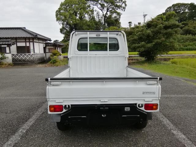 サンバートラック ＴＣ　４ＷＤ　５速ミッション　パワステ　エアコン　三方開　　走行６６６５０ｋｍ　車検８年３月　内外装クリーニング済み（6枚目）