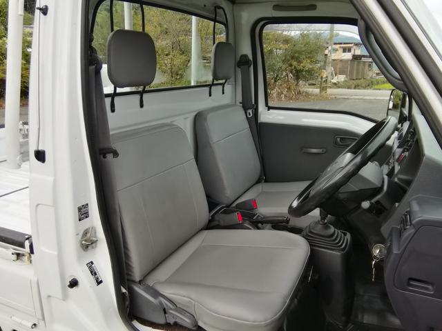サンバートラック ＴＣ　４ＷＤ　５速ミッション　パワステ　エアコン　三方開　　走行６６６５０ｋｍ　車検８年３月　内外装クリーニング済み（27枚目）