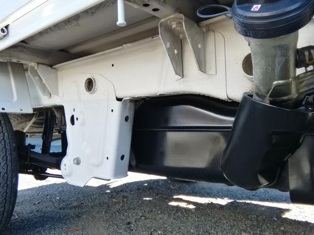キャリイトラック ＫＣエアコン・パワステ　４ＷＤ　５速ミッション　パワステ　エアコン　三方開　　走行１４１６８０ｋｍ　タイミングチェーン　内外装クリーニング済み（13枚目）