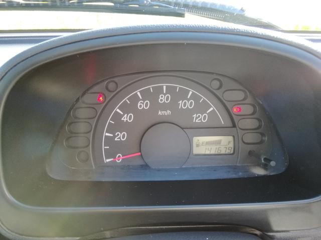 キャリイトラック ＫＣエアコン・パワステ　４ＷＤ　５速ミッション　パワステ　エアコン　三方開　　走行１４１６８０ｋｍ　タイミングチェーン　内外装クリーニング済み（26枚目）