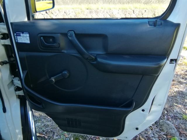 キャリイトラック ＫＣエアコン・パワステ　４ＷＤ　５速ミッション　パワステ　エアコン　三方開　　走行１４１６８０ｋｍ　タイミングチェーン　内外装クリーニング済み（35枚目）