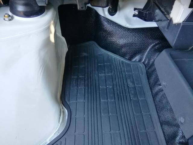 キャリイトラック ＫＣエアコン・パワステ　４ＷＤ　５速ミッション　パワステ　エアコン　三方開　　走行１４１６８０ｋｍ　タイミングチェーン　内外装クリーニング済み（42枚目）