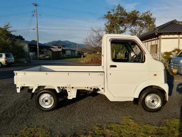 キャリイトラック ＫＣエアコン・パワステ　４ＷＤ　５速ミッション　パワステ　エアコン　三方開　　走行１２２３７０ｋｍ　タイミングチェーン　内外装クリーニング済み（4枚目）