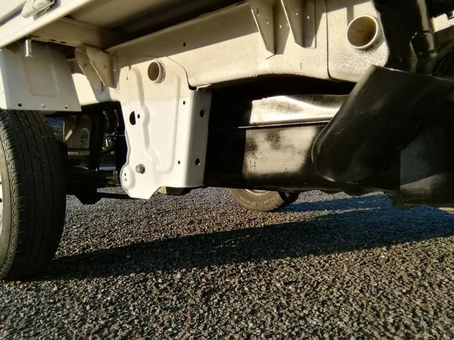 キャリイトラック ＫＣエアコン・パワステ　４ＷＤ　５速ミッション　パワステ　エアコン　三方開　　走行１２２３７０ｋｍ　タイミングチェーン　内外装クリーニング済み（14枚目）