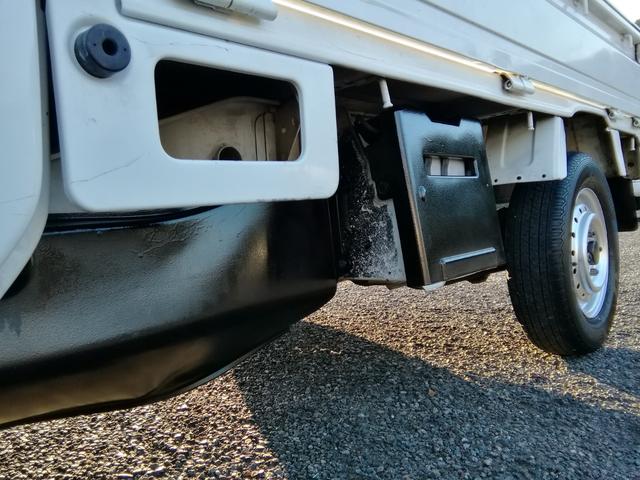 キャリイトラック ＫＣエアコン・パワステ　４ＷＤ　５速ミッション　パワステ　エアコン　三方開　　走行１２２３７０ｋｍ　タイミングチェーン　内外装クリーニング済み（17枚目）
