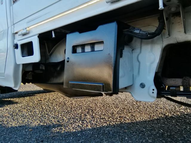キャリイトラック ＫＣエアコン・パワステ　４ＷＤ　５速ミッション　パワステ　エアコン　三方開　　走行１２２３７０ｋｍ　タイミングチェーン　内外装クリーニング済み（18枚目）