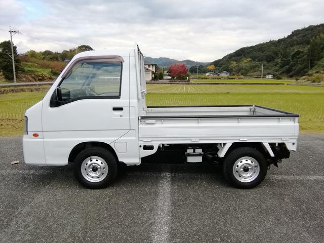 サンバートラック ＴＢ　４ＷＤ　５速ミッション　パワステ　エアコン　三方開　　走行７８３００ｋｍｋｍ　内外装クリーニング済み　車検８年５月（7枚目）
