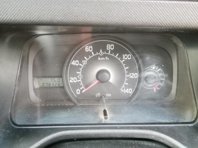 サンバートラック ＴＢ　４ＷＤ　５速ミッション　パワステ　エアコン　三方開　　走行７８３００ｋｍｋｍ　内外装クリーニング済み　車検８年５月（27枚目）