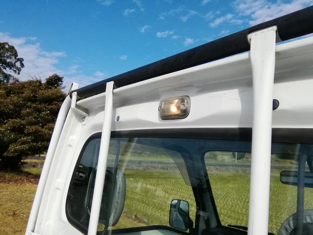 サンバートラック 　４ＷＤ　５速ミッション　パワステ　エアコン　三方開　　走行１１９３００ｋｍ　タイミグベルト交換済み　内外装クリーニング済み　車検２年付き（18枚目）