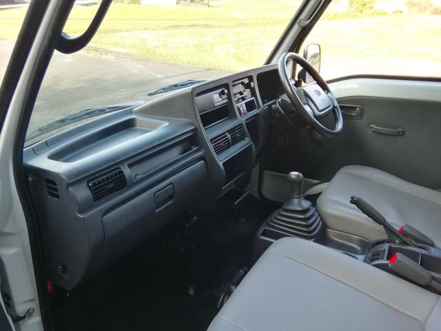 サンバートラック 　４ＷＤ　５速ミッション　パワステ　エアコン　三方開　　走行１１９３００ｋｍ　タイミグベルト交換済み　内外装クリーニング済み　車検２年付き（36枚目）