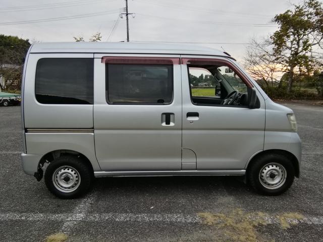 ハイゼットカーゴ 　４ＷＤ　ハイルーフ　５速ミッション　パワステ　エアコン　両側スライドドア　Ｗエアバック　前後パワーウィンドウ　キーレス　走行５５７６０ｋｍ　タイミングチェーン（4枚目）