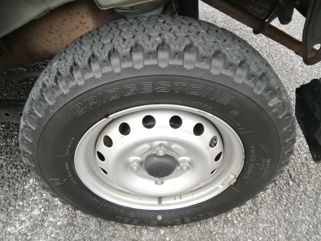 ハイゼットカーゴ 　４ＷＤ　ハイルーフ　５速ミッション　パワステ　エアコン　両側スライドドア　Ｗエアバック　前後パワーウィンドウ　キーレス　走行５５７６０ｋｍ　タイミングチェーン（17枚目）