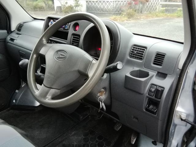 ハイゼットカーゴ 　４ＷＤ　ハイルーフ　５速ミッション　パワステ　エアコン　両側スライドドア　Ｗエアバック　前後パワーウィンドウ　キーレス　走行５５７６０ｋｍ　タイミングチェーン（18枚目）