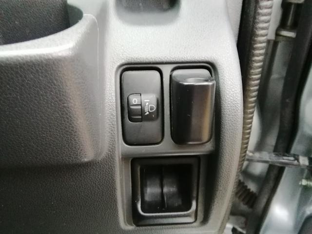 ハイゼットカーゴ 　４ＷＤ　ハイルーフ　５速ミッション　パワステ　エアコン　両側スライドドア　Ｗエアバック　前後パワーウィンドウ　キーレス　走行５５７６０ｋｍ　タイミングチェーン（27枚目）