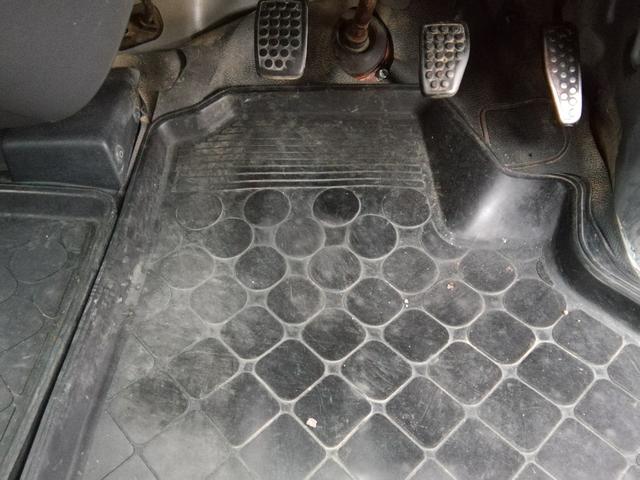 ハイゼットカーゴ 　４ＷＤ　ハイルーフ　５速ミッション　パワステ　エアコン　両側スライドドア　Ｗエアバック　前後パワーウィンドウ　キーレス　走行５５７６０ｋｍ　タイミングチェーン（28枚目）