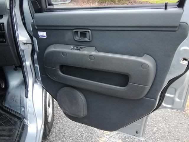 ハイゼットカーゴ 　４ＷＤ　ハイルーフ　５速ミッション　パワステ　エアコン　両側スライドドア　Ｗエアバック　前後パワーウィンドウ　キーレス　走行５５７６０ｋｍ　タイミングチェーン（29枚目）