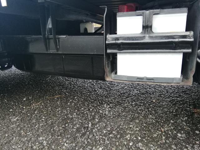 サンバートラック TB 5速ミッション パワステ エアコン 三方開 走行118000km タイミグベルト交換済み 内外装クリーニング済み 車検2年付き(22枚目)