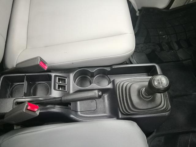 サンバートラック TB 5速ミッション パワステ エアコン 三方開 走行118000km タイミグベルト交換済み 内外装クリーニング済み 車検2年付き(34枚目)