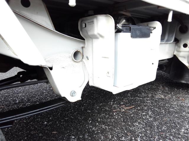 ハイゼットトラック エアコン・パワステ スペシャル 4WD 5速ミッション パワステ エアコン 三方開 走行67900km タイミングチェーン 内外装クリーニング済み 車検2年渡し(14枚目)