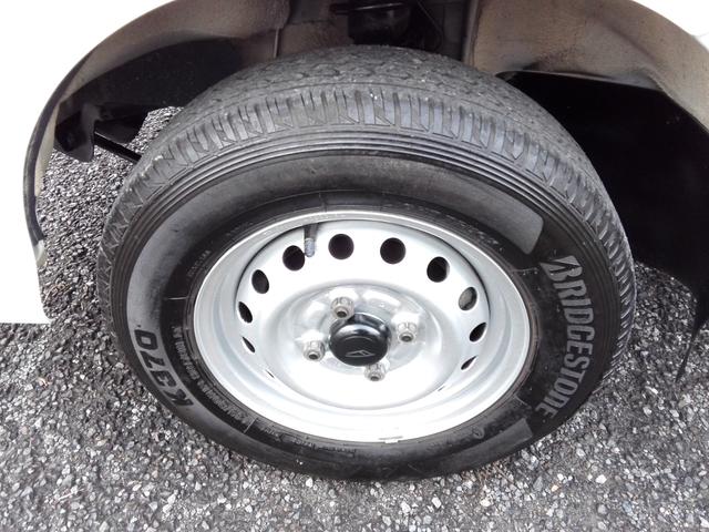 ハイゼットトラック エアコン・パワステ スペシャル 4WD 5速ミッション パワステ エアコン 三方開 走行67900km タイミングチェーン 内外装クリーニング済み 車検2年渡し(21枚目)