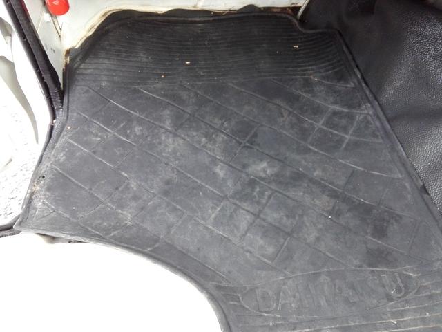 ハイゼットトラック エアコン・パワステ スペシャル 4WD 5速ミッション パワステ エアコン 三方開 走行67900km タイミングチェーン 内外装クリーニング済み 車検2年渡し(41枚目)