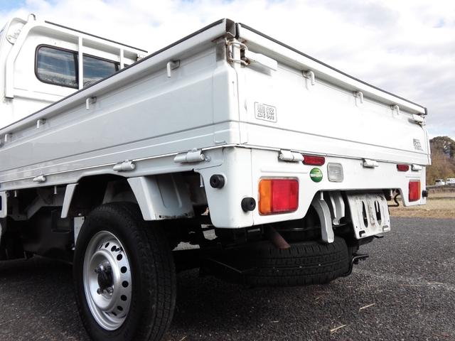 キャリイトラック ＫＣエアコン・パワステ農繁仕様　４ＷＤ　５速ミッション　エアコン　パワステ　三方開　走行１０３０００ｍ　タイミングチェーン　車検９年１２月　内外装クリーニング済（16枚目）