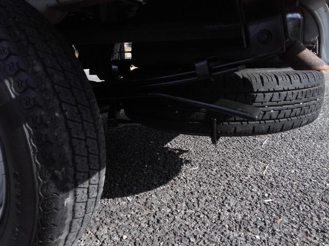 キャリイトラック ＫＣエアコン・パワステ農繁仕様　４ＷＤ　５速ミッション　エアコン　パワステ　三方開　走行１０３０００ｍ　タイミングチェーン　車検９年１２月　内外装クリーニング済（19枚目）