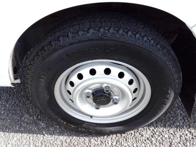 キャリイトラック ＫＣエアコン・パワステ農繁仕様　４ＷＤ　５速ミッション　エアコン　パワステ　三方開　走行１０３０００ｍ　タイミングチェーン　車検９年１２月　内外装クリーニング済（22枚目）