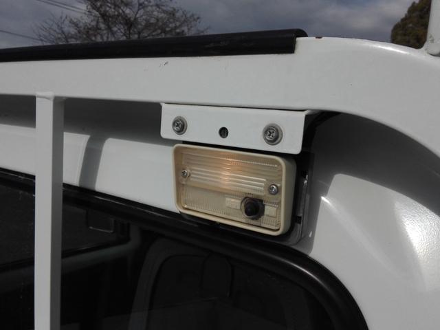 キャリイトラック ＫＣエアコン・パワステ農繁仕様　４ＷＤ　５速ミッション　エアコン　パワステ　三方開　走行１０３０００ｍ　タイミングチェーン　車検９年１２月　内外装クリーニング済（24枚目）