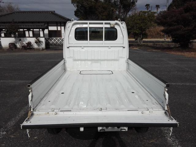 キャリイトラック ＫＣエアコン・パワステ農繁仕様　４ＷＤ　５速ミッション　エアコン　パワステ　三方開　走行１０３０００ｍ　タイミングチェーン　車検９年１２月　内外装クリーニング済（25枚目）