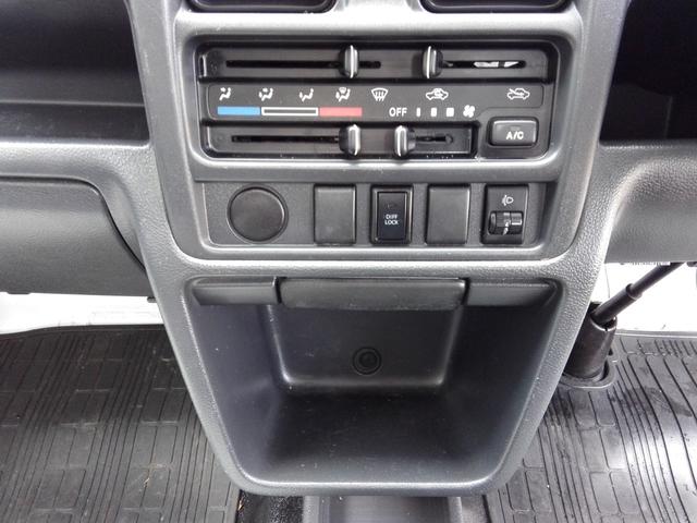 キャリイトラック ＫＣエアコン・パワステ農繁仕様　４ＷＤ　５速ミッション　エアコン　パワステ　三方開　走行１０３０００ｍ　タイミングチェーン　車検９年１２月　内外装クリーニング済（33枚目）